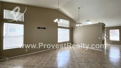 9400 Nolina Dr in Hesperia, CA - Building Photo - Building Photo