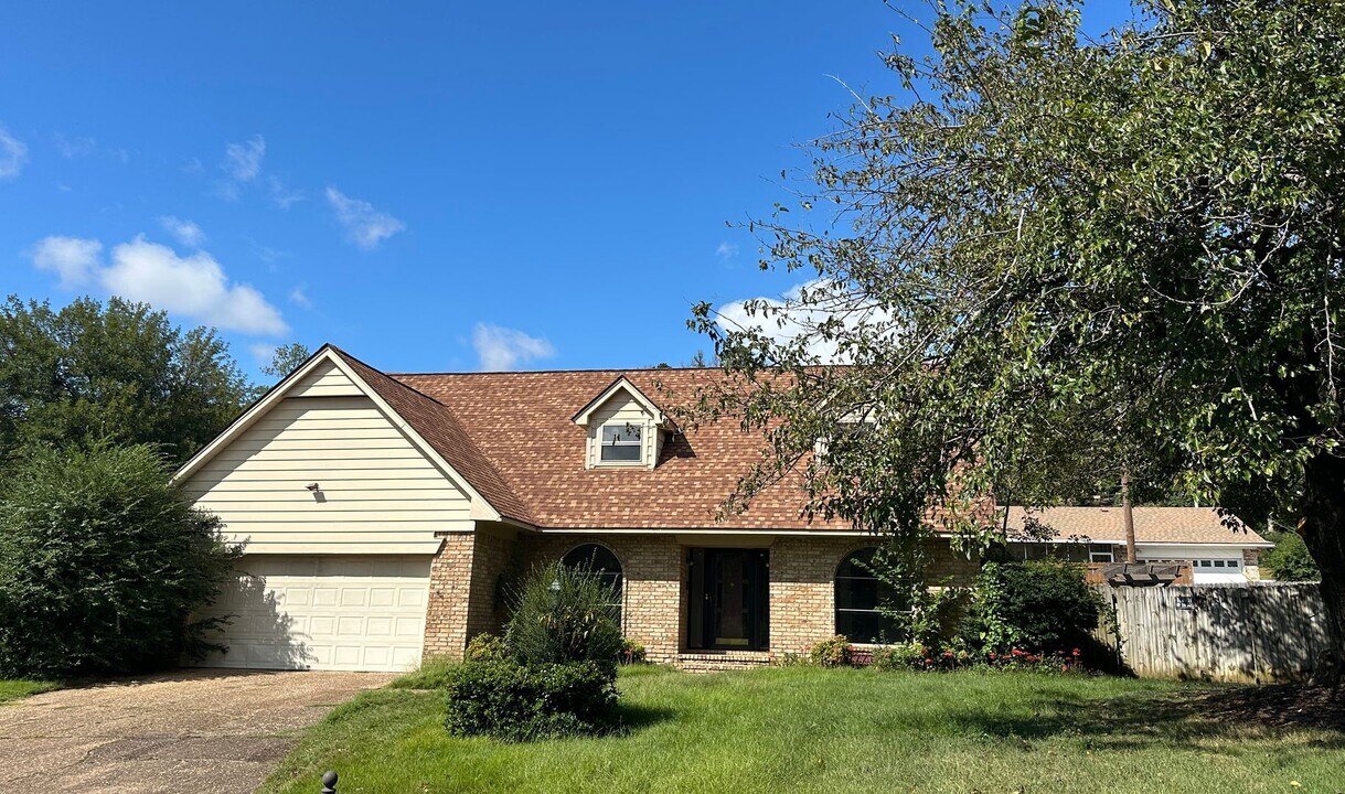 2507 Dallas Cir in Fort Smith, AR - Building Photo