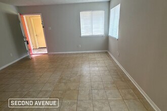 11727 Mosscrest Dr in Houston, TX - Foto de edificio - Building Photo