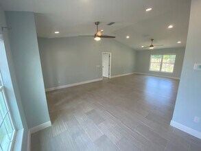 15896 SE 97th Ter in Summerfield, FL - Building Photo - Building Photo