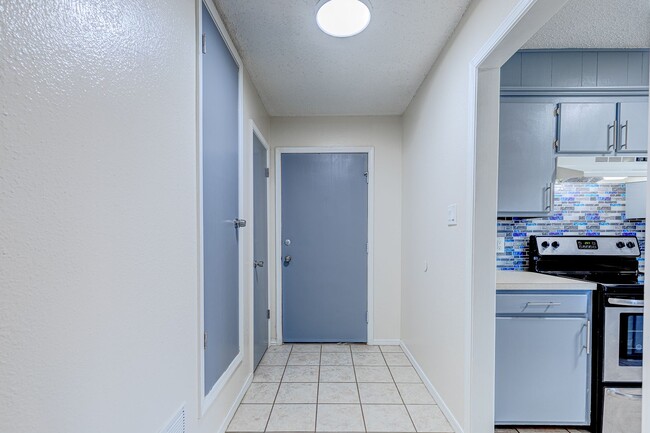 2621 NW 78th St in Lawton, OK - Foto de edificio - Building Photo