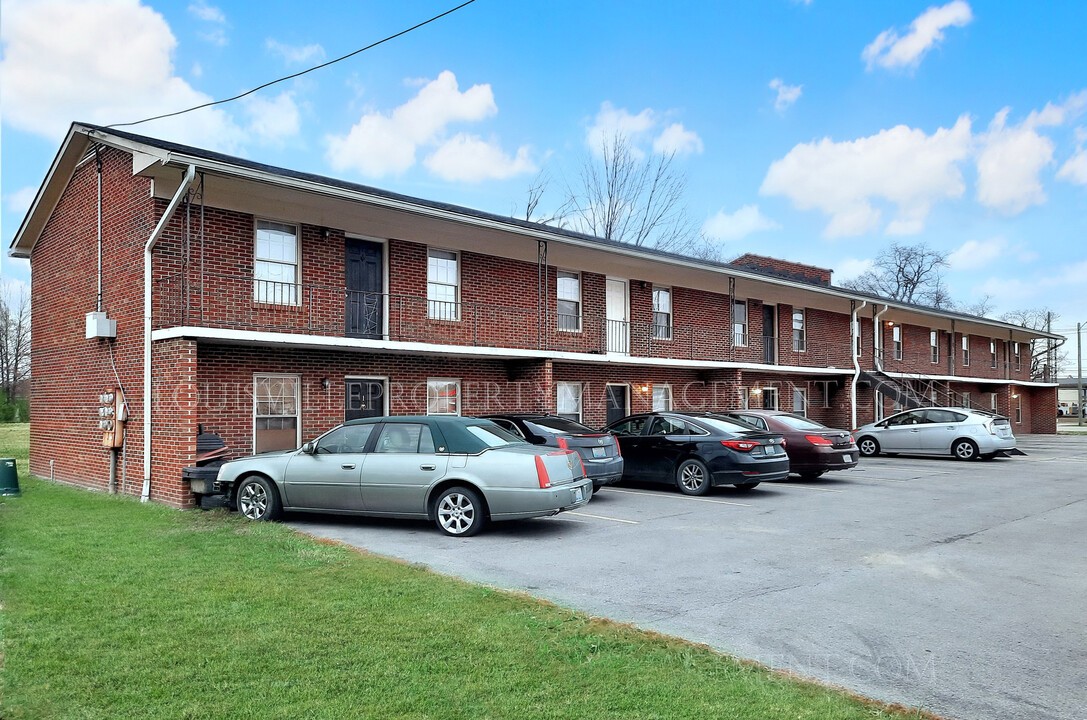 160 W Blue Lick Rd, Unit 1 in Shepherdsville, KY - Building Photo