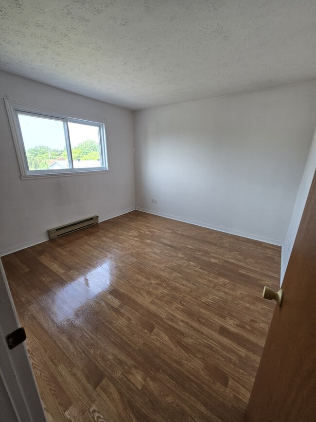 109 Rue Bourgeois in Granby, QC - Building Photo - Building Photo