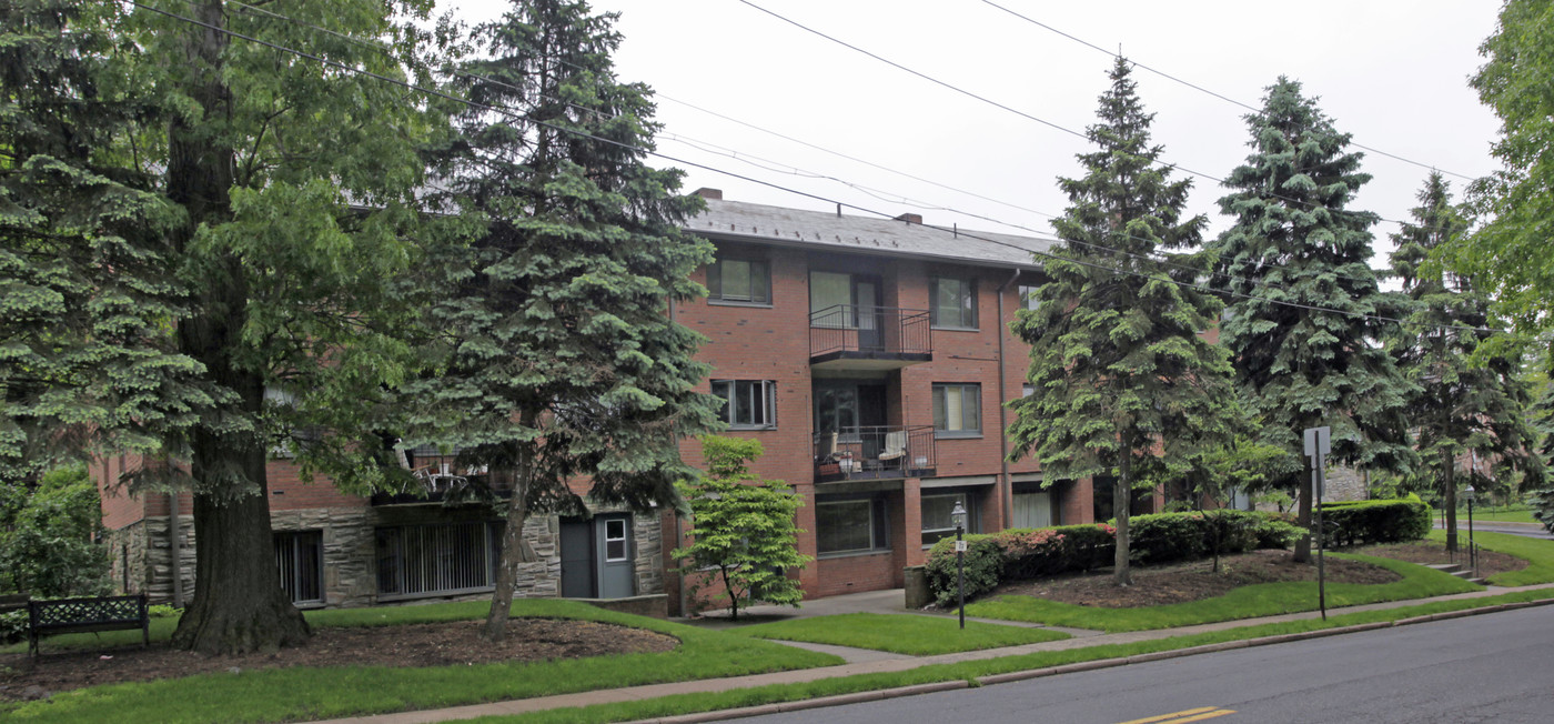 Madison Heights in Ridgewood, NJ - Building Photo