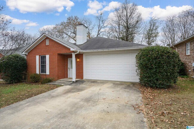 1525 Jacobs Cir in Vestavia Hills, AL - Building Photo - Building Photo