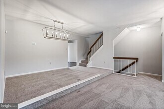 10322 Castlehedge Terrace in Silver Spring, MD - Building Photo - Building Photo