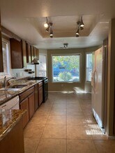 1371 Evan Ln in Ashland, OR - Building Photo - Building Photo