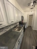 1001 26th St NW, Unit 705 in Washington, DC - Building Photo