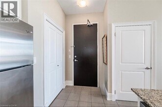 144 Park St in Waterloo, ON - Building Photo - Building Photo