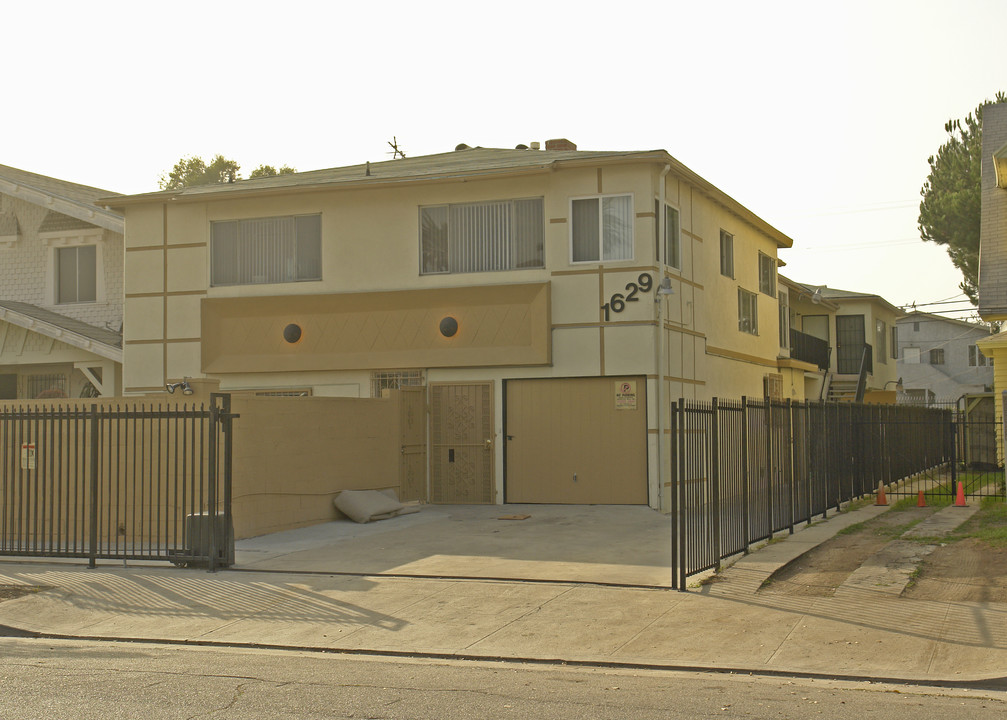 1629 S Van Ness Ave in Los Angeles, CA - Building Photo