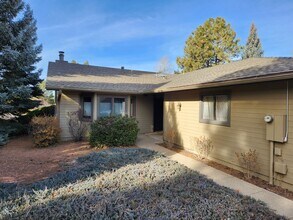 2303 N Plateau Dr in Flagstaff, AZ - Building Photo - Building Photo