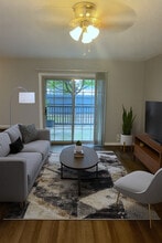 Arbor Grove Lorain in Lorain, OH - Building Photo - Building Photo