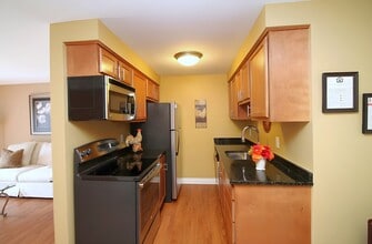 Emerson Square in Amherst, NY - Building Photo - Building Photo