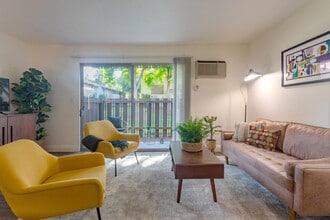 Almaden Terrace Apartment Homes in San Jose, CA - Building Photo - Interior Photo