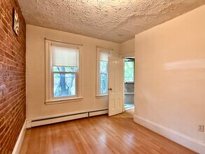 19 Plymouth St, Unit 1 in Cambridge, MA - Building Photo - Building Photo