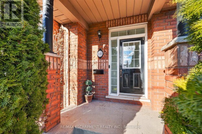 461 Highway No 8 Hwy in Hamilton, ON - Building Photo - Building Photo