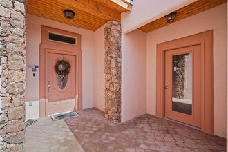 5729 Valley Oak Dr in El Paso, TX - Building Photo - Building Photo