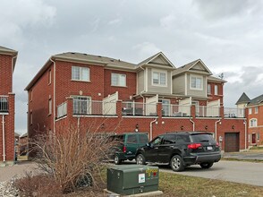 2666-2676 Bur Oak Ave in Markham, ON - Building Photo - Building Photo