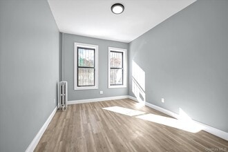 438 E 98th St in Brooklyn, NY - Building Photo - Building Photo