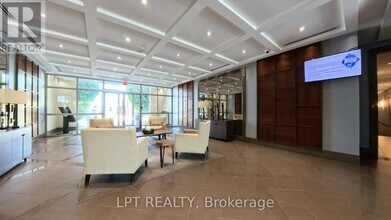 2470 Prince Michael Drive in Oakville, ON - Building Photo - Building Photo