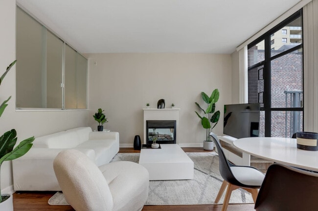 444 W 6th Ave, Unit SI ID1514411P