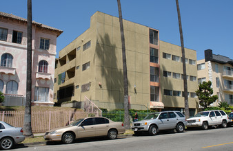 345 South Kenmore Avenue in Los Angeles, CA - Building Photo - Building Photo