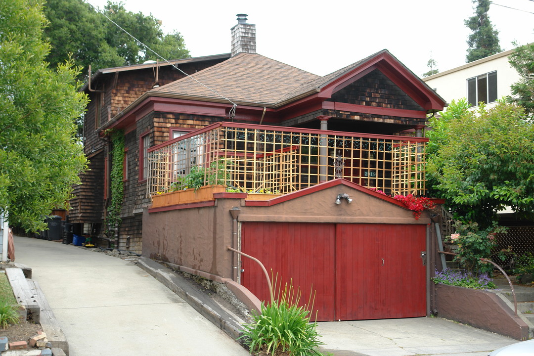 2919-2921 Florence St in Berkeley, CA - Building Photo