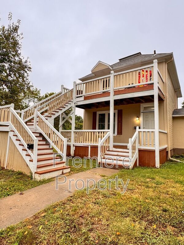 property at 422 S Hocker Ave