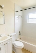 908 Mccray Ct in Fort Pierce, FL - Building Photo - Building Photo