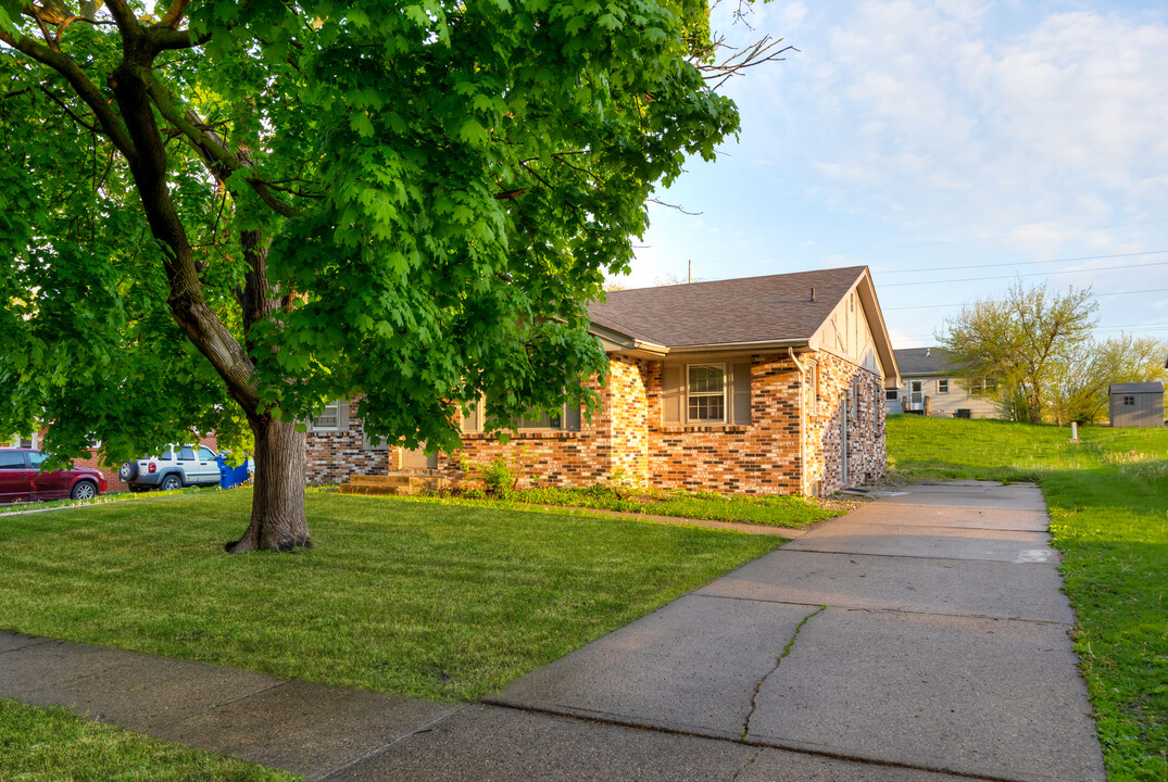 4704 Valdez Dr in Des Moines, IA - Building Photo