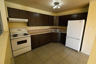 2424 Oak St in Prince George, BC - Building Photo - Building Photo