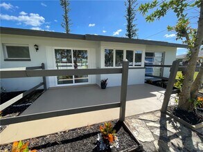 253 SE 46th Ter in Cape Coral, FL - Building Photo - Building Photo