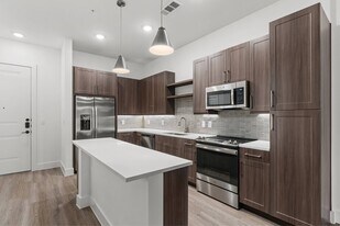 Ovation at Galatyn Park in Richardson, TX - Building Photo