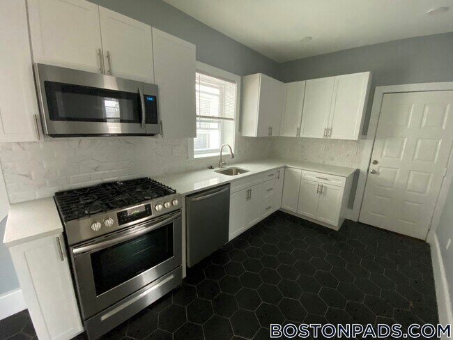 301 Hancock St