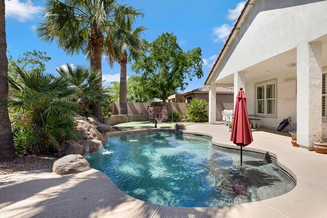 property at 2403 E Dogwood Dr