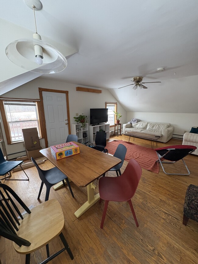 206 Belchertown Rd in Amherst, MA - Building Photo - Building Photo