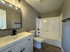 11870 Chesapeake Dr in Reno, NV - Building Photo - Building Photo
