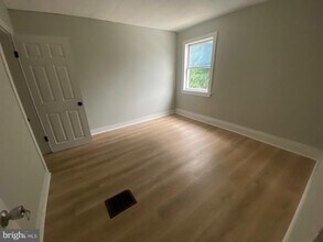 623 New York St in Dunmore, PA - Building Photo - Building Photo