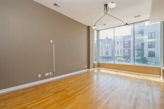 2620 W North Ave in Chicago, IL - Building Photo - Building Photo
