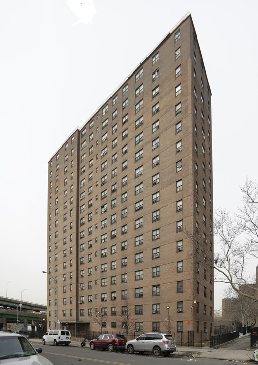 Mill Brook Extension in Bronx, NY - Building Photo