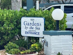 1501 S Ocean Blvd in Pompano Beach, FL - Foto de edificio - Building Photo