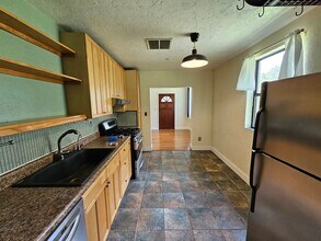 1115 NE 11th Ave in Gainesville, FL - Building Photo - Building Photo