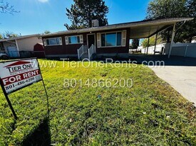 942 E Sego Lily Dr in Sandy, UT - Building Photo