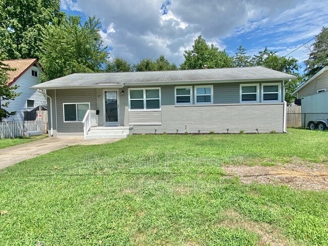 property at 37 Pennwood Dr