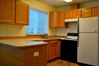 1908 NE 46th Ave in Portland, OR - Building Photo - Building Photo