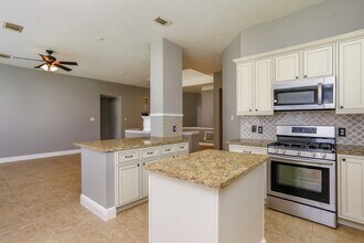 1110 Cambrian Park Ct in Sugar Land, TX - Building Photo - Building Photo