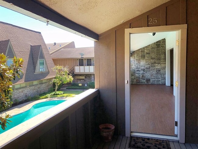 2574 Marilee Ln in Houston, TX - Building Photo - Building Photo