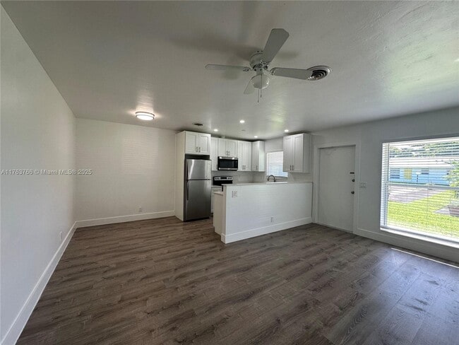 2436 Van Buren St