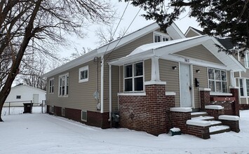 1413 16th Ave in Rockford, IL - Building Photo - Building Photo