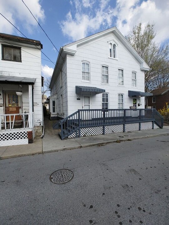 314 N Maple Ave in Martinsburg, WV - Building Photo